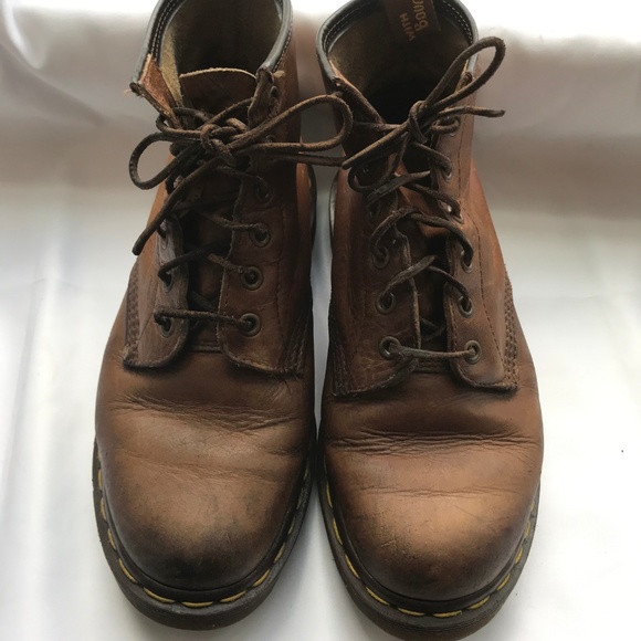 dr martens 6 eye brown